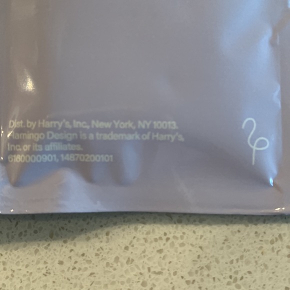 2/$6 - 40 FLAMINGO Soothing Skincare Wipes - Picture 3 of 3